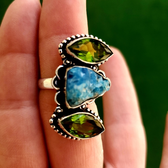 New Rough Blue Kyanite & Peridot 925 Silver Ring. - Picture 7 of 7